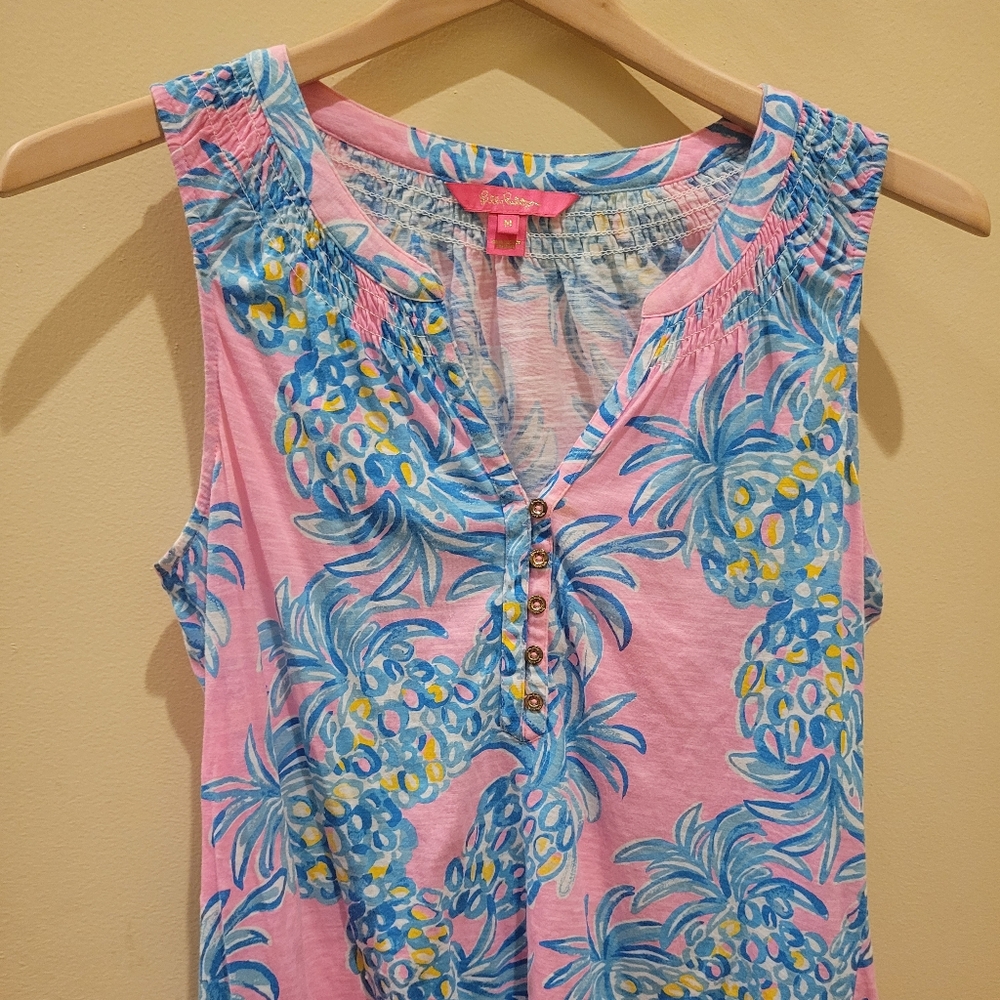 EUC Lilly Pulitzer Essie tank top pink pineapple print womens size med